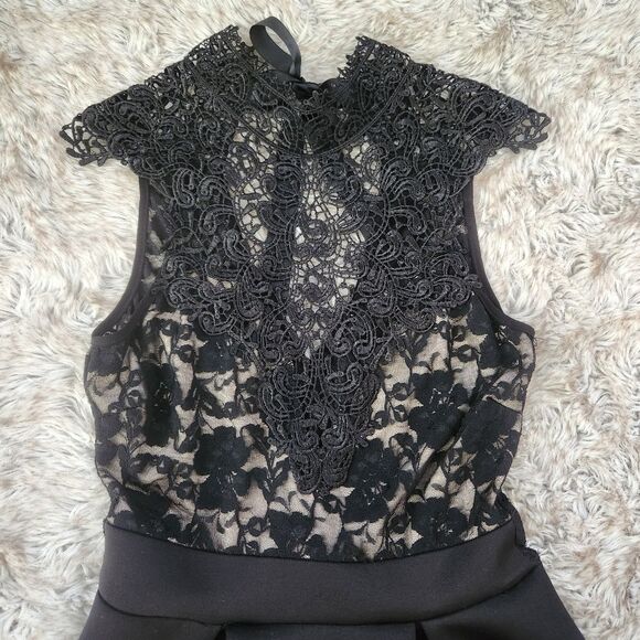 Windsor Charismatic in Crochet Skater Dress Black Size XS - Picture 4 of 13